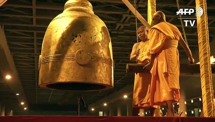 El espectáculo de la celebración de Makha Bucha en Tailandia
