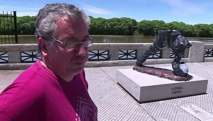 Destruyen estatua de Messi en Buenos Aires