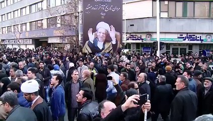 Miles de personas en funeral de Rafsanjani en Irán