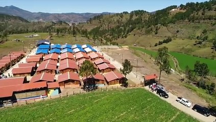 Medio Ambiente entrega viviendas en Villa Poppy
