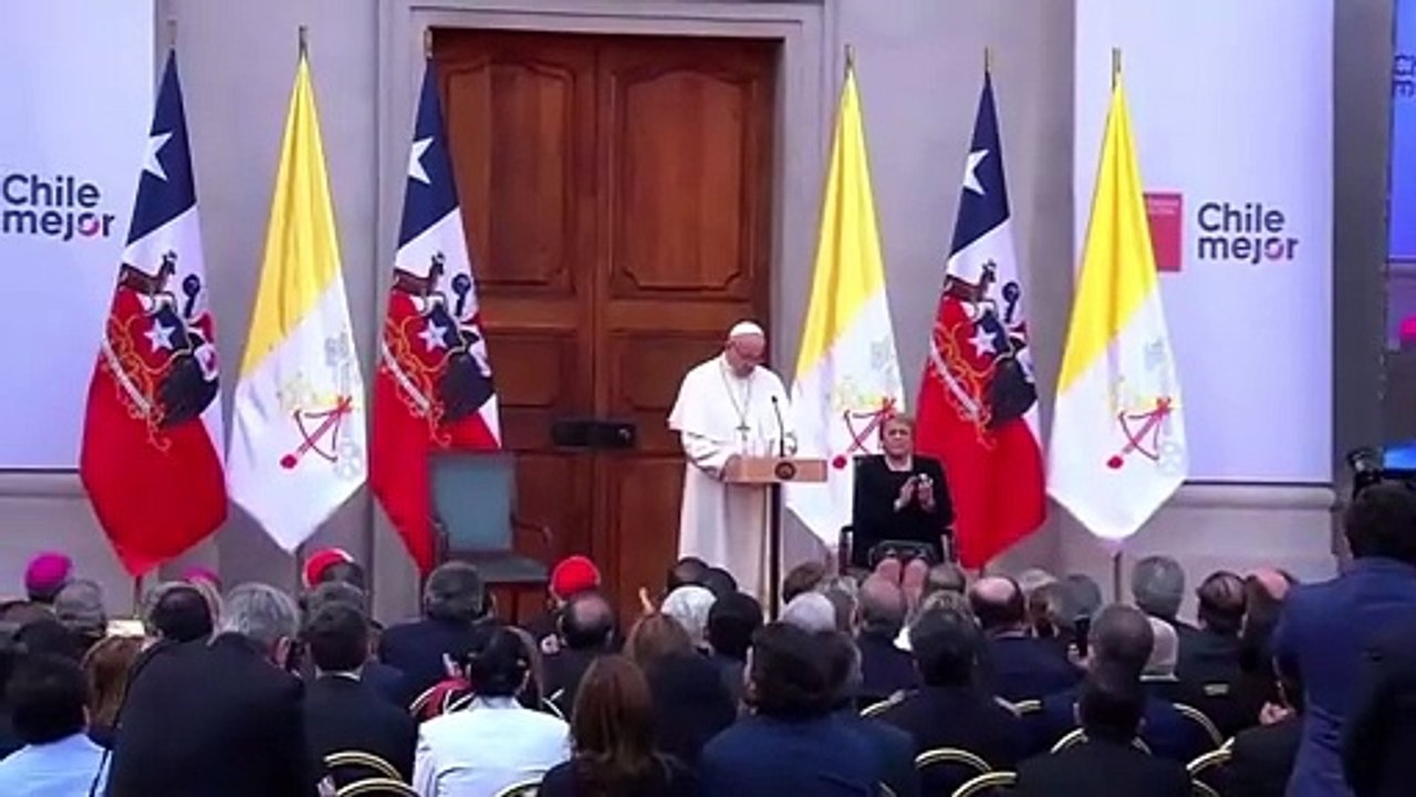 Papa Francisco manifiesta “dolor y vergüenza” por abusos sexuales de curas a niños chilenos
