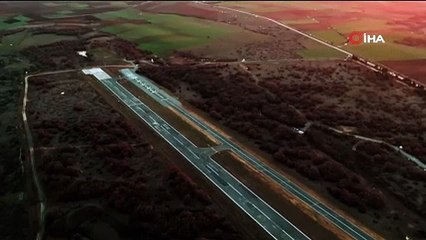 Türkiye'nin yapay zekalı SİHA'sı Bayraktar TB2T-AI gökyüzüyle buluştu