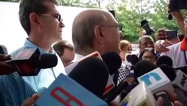 Hipólito vota en convención del PRM