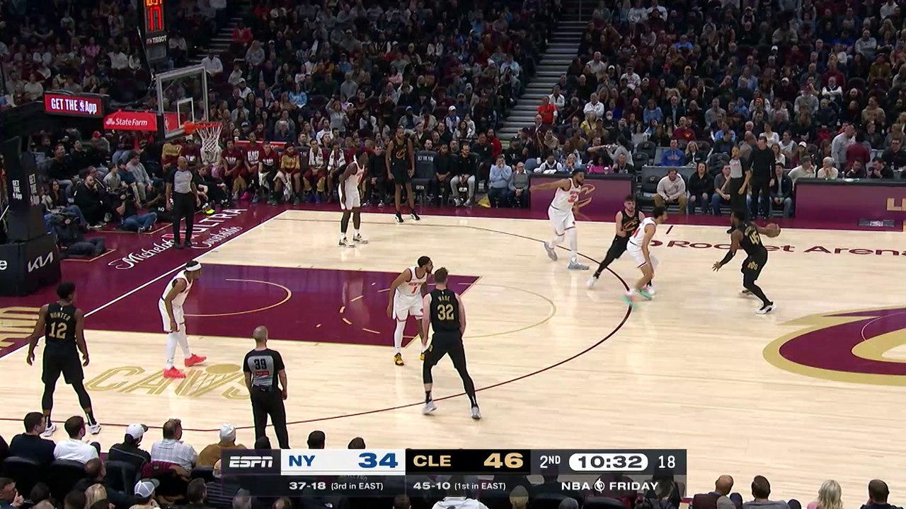 Mitchell brings the magic with circus shot