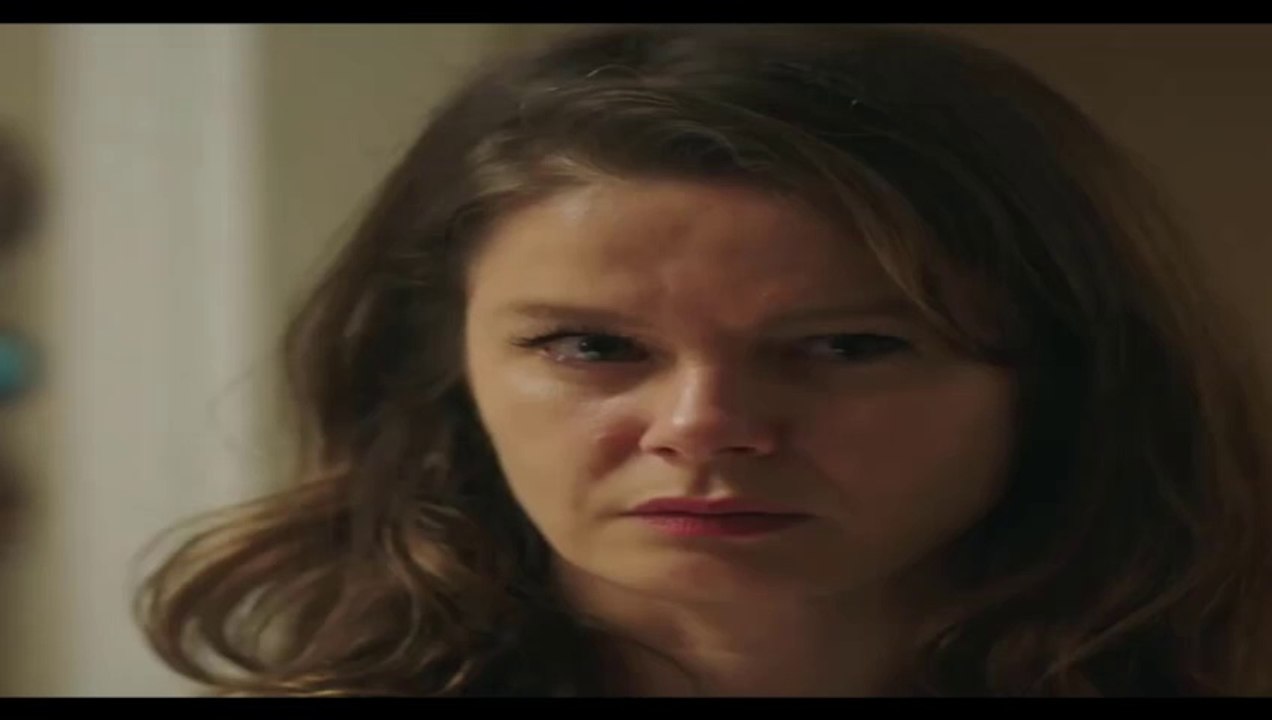 77.1. T.R.A.S-E.L-C.R.I.S.T.A.L ❤️ (Camdaki Kız). 1ª Parte Capítulo 77 Audio Español HD. ❤️ Con Burcu Biricik, Selma Ergeç, Feyyaz Serifoğlu. Serie Turca