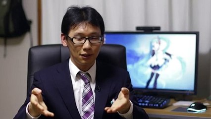 Japonés se casa con un holograma