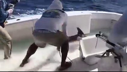Tuti Armenteros captura un Marlin Blanco