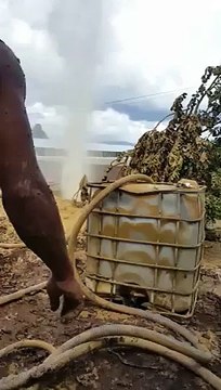 Emana gas inflamable en Villa Tapia