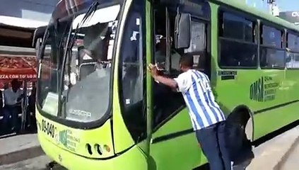 Militares en la parada de Pintura por paro en el transporte