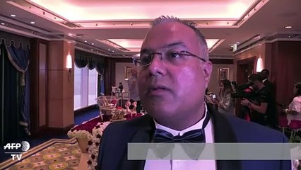 Dubái vende zapatos por 17 millones de dólares