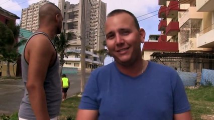 Fuerte oleaje ocasiona inundaciones en zonas costeras de La Habana