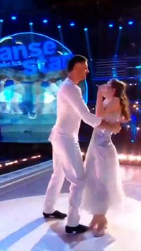 Florent Manaudou et Elsa Bois ont choqué tout le monde à Danse avec les Stars ! 😱