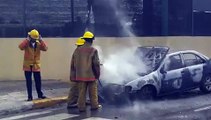 Carro se incendia frente al Puerto De Sans Souci