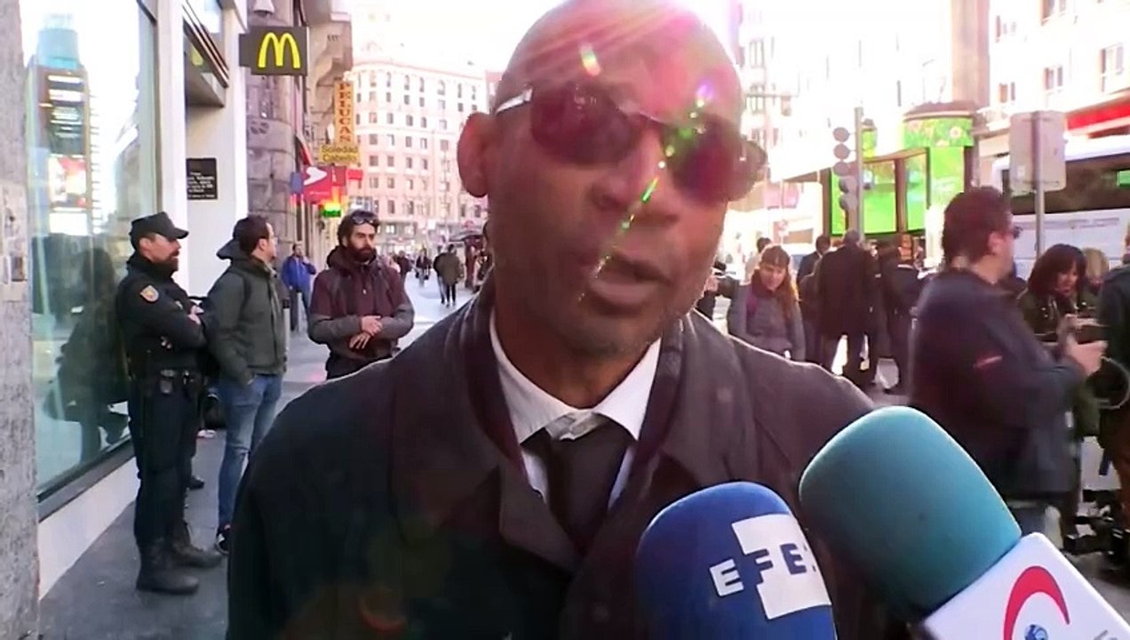 Shakira y Carlos Vives  niegan plagiaran "La Biscicleta"