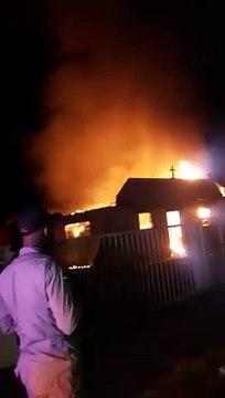 Incendio destruye iglesia en comunidad de Monte Plata