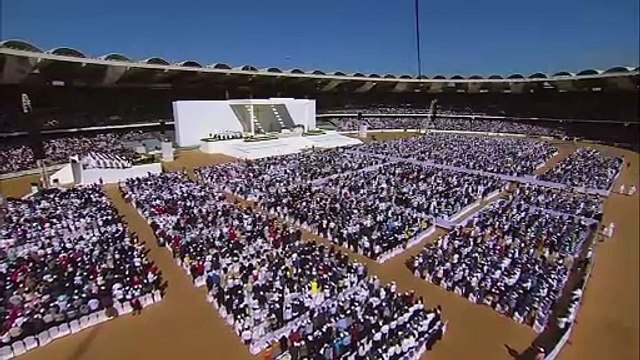 Histórica misa del papa en Emiratos Árabes Unidos