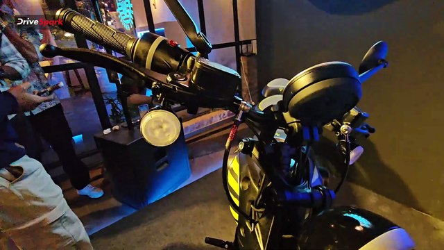 Royal Enfield Flying Flea C6 First Ever RE Electric Motorcycle Unveiled In India | RE With No Sound?