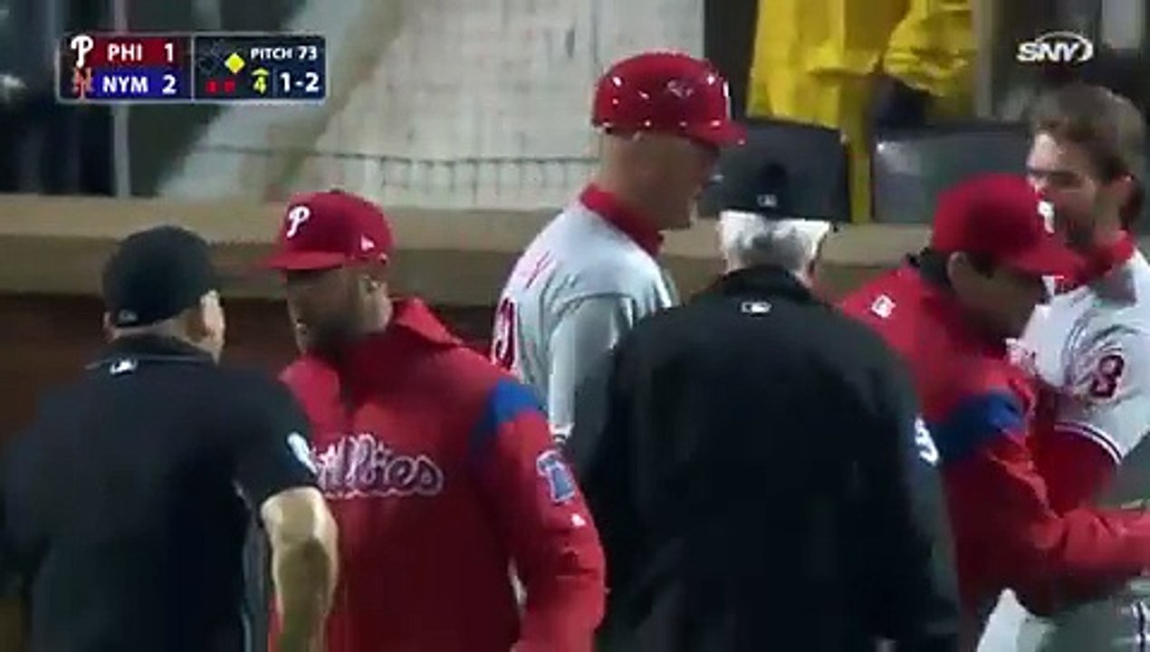 Bryce Harper, expulsado del juego