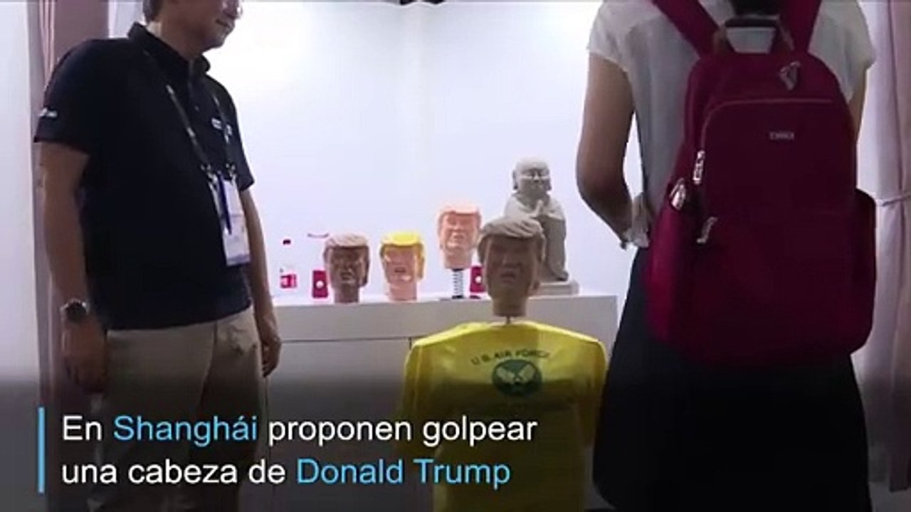 Se sacan el estrés golpeando a Trump