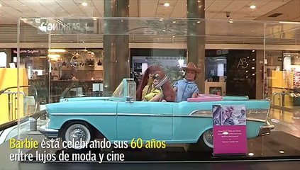 Barbie celebra sus 60 años con exposición de alta costura y cine