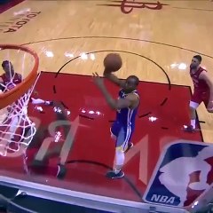 Clint Capela, tapón frente a Andre Iguodala