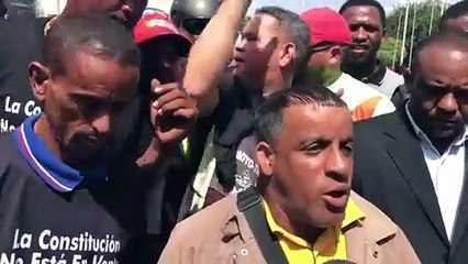 Motoconchistas protestan contra reforma a la Constitución