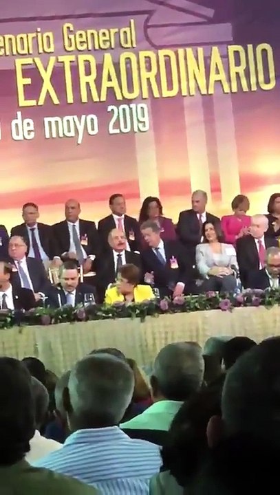 Aplausos en el Congreso del PLD