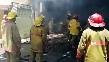 INCENDIO EMPRESA FREDDY COMERCIAL  DEDICADA A LA venta de pintura automotriz y materiales afines