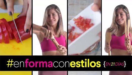 Huevos revueltos con ricotta sobre tortitas de arroz