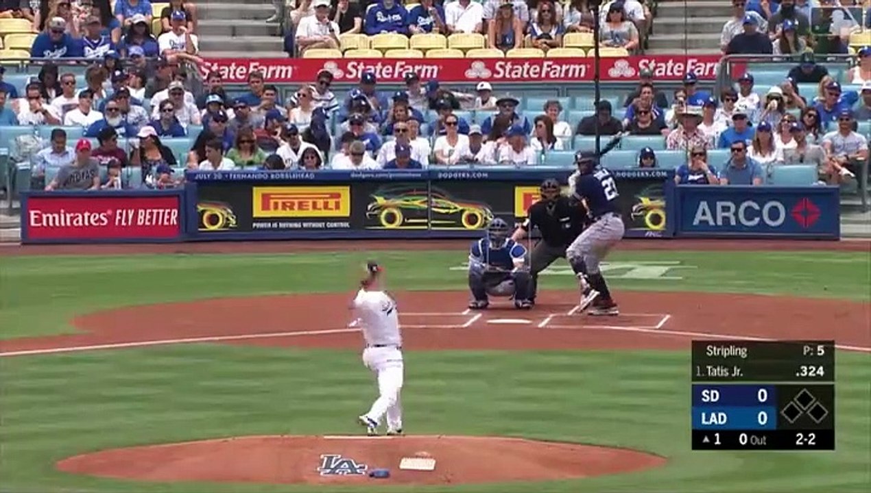 Fernando Tatis Jr brilla con el guante y el bate