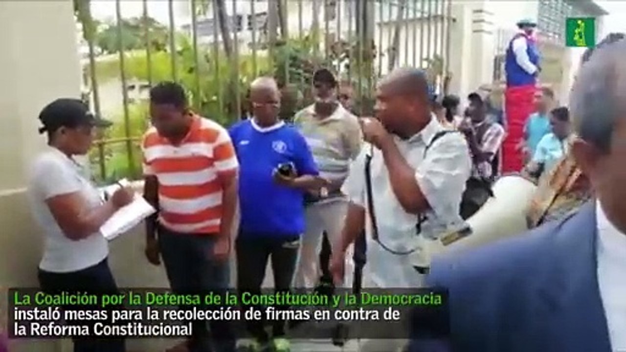Firmas contra la reforma a la Constitución