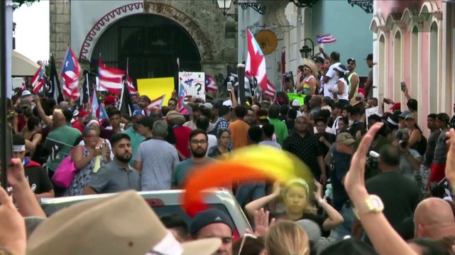 Gobernador de Puerto Rico renuncia a la reelección en medio de crisis política