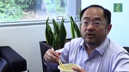 Sophie, la robot que cocina fideos en Singapur