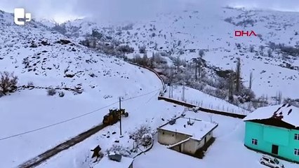 Batman'da 100 yerleşim yerinin yolu kardan kapandı
