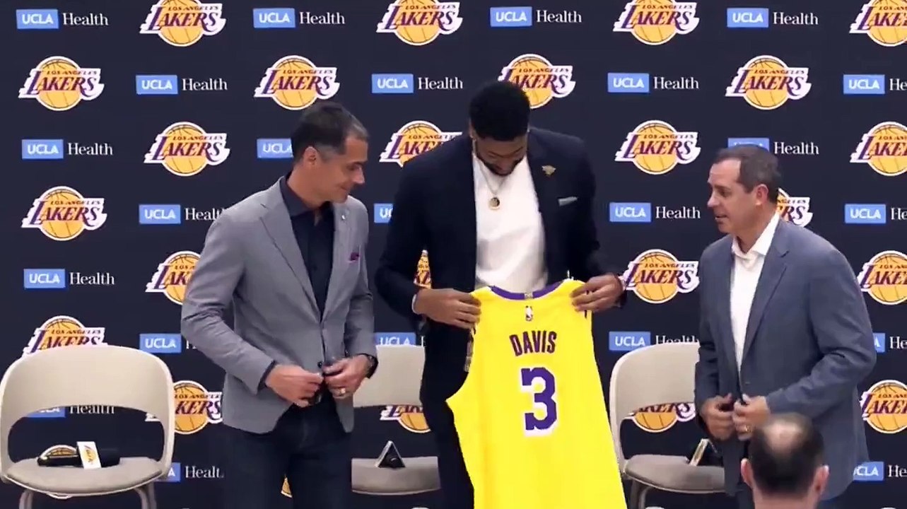 Presentación de Anthony Davis