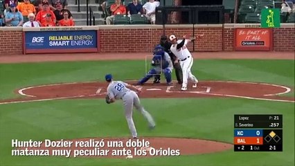 Hunter Dozier consiguió una curiosa doble matanza