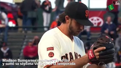 Madison Bumgarner maniató a los Filis y ganó su séptimo juego de la temporada