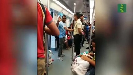 Un evangélico se pone a predicar en el Metro y se arma discusión