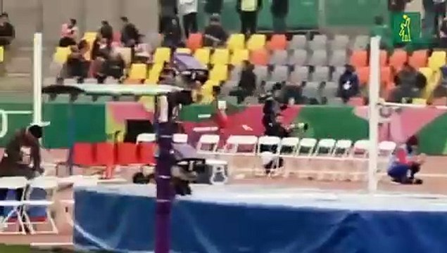 Juander Santos clasifica a la final de los 400 metros con vallas