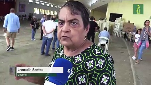 Votantes dominicanos opinan sobre nuevo sistema de votación automatizada