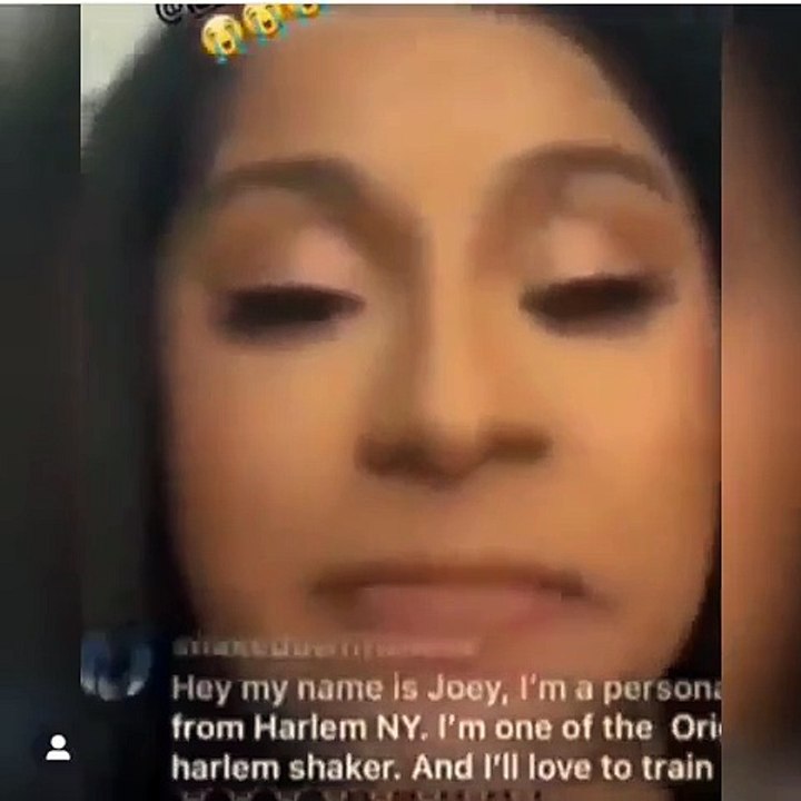 Cardi B reacciona emocionada tras ver a Romeo Santos en su transmisión en vivo