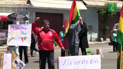 La Paz sufre bloqueos en protestas por fraude electoral