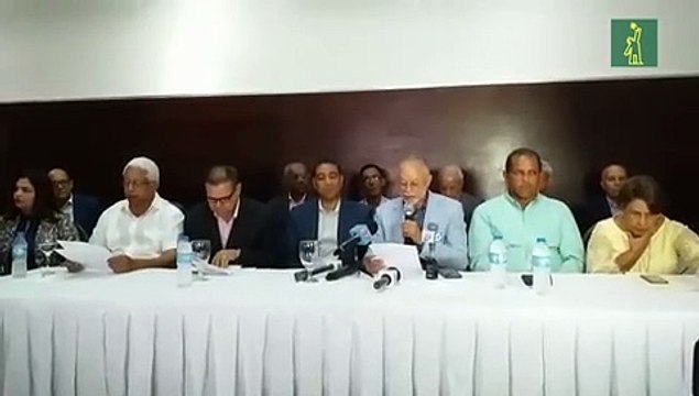 Renuncian 30 miembros del Comité Central del PLD en el Cibao