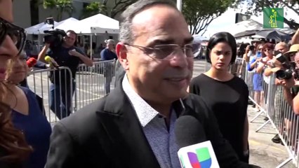 Familiares y allegados dan en Miami el primer adiós a José José