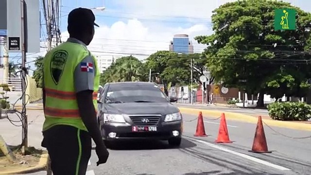 Dispositivo de la DIGESETT en la Avenida Abraham Lincoln
