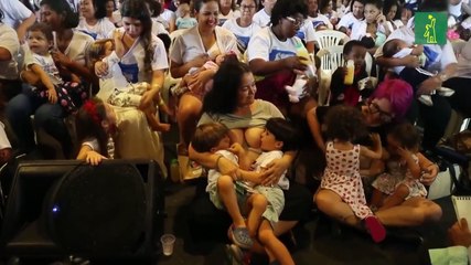 Mil mujeres amamantan a sus hijos en Río en defensa de la lactancia materna