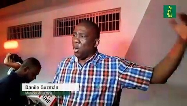 Bomberos trabajan para sofocar incendio en fábrica Termo Envases, Haina