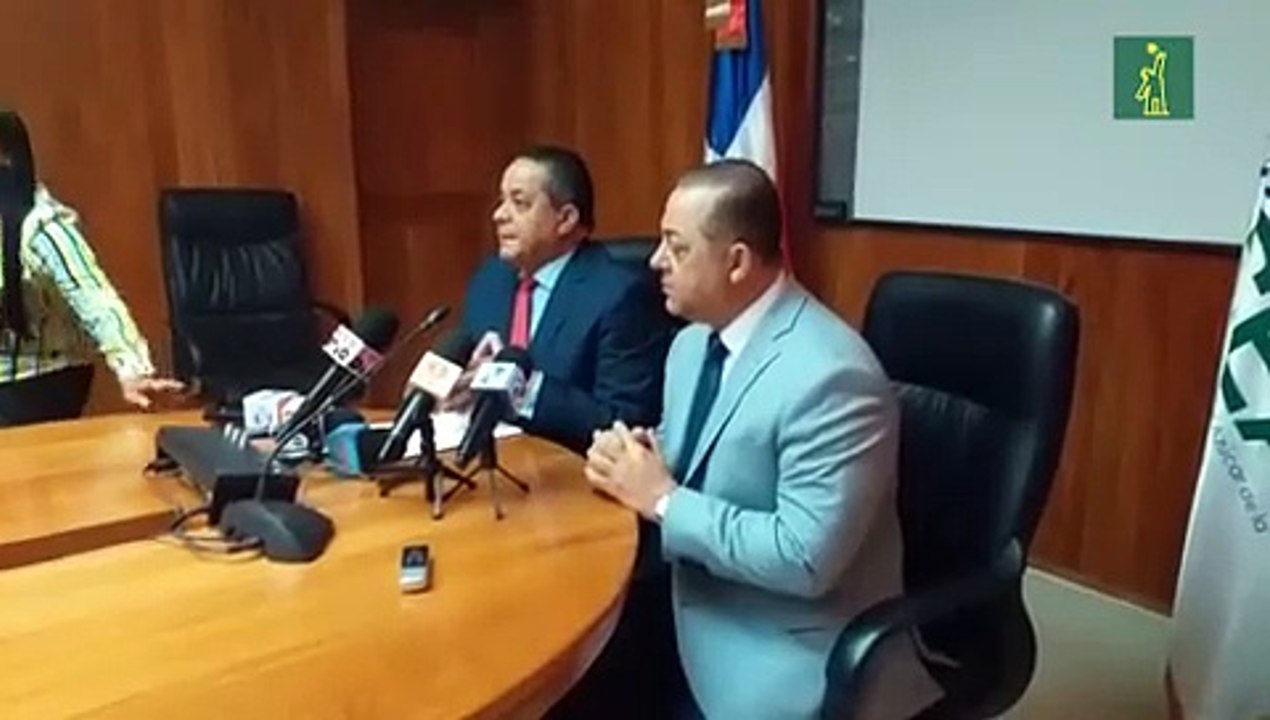 Rueda de prensa con los directores CEA e IAD