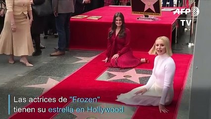 Actrices que dan voz a Elsa y Anna en "Frozen" tienen su estrella en Hollywood