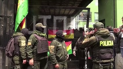 Policía retomará calles bolivianas tras la renuncia de su comandante